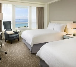 Номер с видом на океан в Fontainebleau Miami Beach