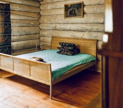 Особняк из вековых сосен в Gora Country Club