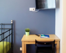 номер с двумя односпальными кроватями, санузел общий в Спи здесь