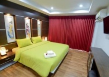 Двухместный номер Standard с балконом двуспальная кровать в Lalita Boutique Hotel Hat Yai