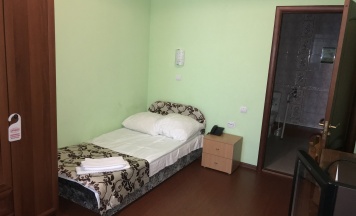 Стандарт трехместный в Апрель