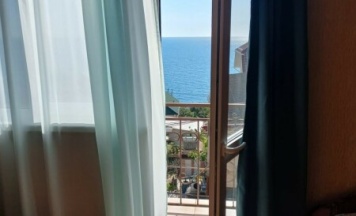 Четырёхместный эконом с видом на море в Аннетте