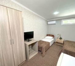 Трехместный номер во 2 корпусе в Морской бриз by Sun City Hotels