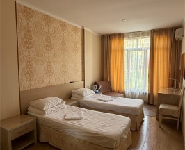 люкс двух местный в На Черноморской