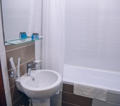 Стандарт с тремя кроватями в SV ROOMS