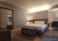 Люкс с 2 комнатами в Hope Land Hotel Sukhumvit 24