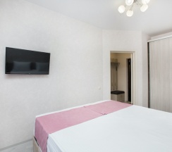 Уютные апартаменты для трех гостей c балконом в Alba inn apartments