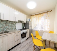 Апартаменты c 1 комнатой с красивым видом из окна в Апартаменты Однокомнатные рядом с рестораном Друзья