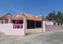 Коттедж с 4 комнатами в Mae Rampung Beach House