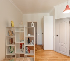 Коттедж с 6 комнатами с балконом и с красивым видом из окна в Дом пробуждения