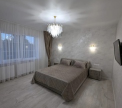 Шестиместный коттедж с балконом и рядом с пляжем в Гостевой дом