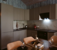 Дом с камином и сауной (до 8 гостей) КРАТОС в Berloga Country Resort