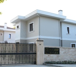 Вилла с балконом и с красивым видом из окна в Guzel Evler Family Resort