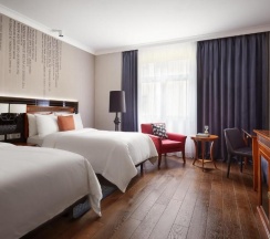 Делюкс с двумя кроватями и видом на Атриум в Renartiss Isaakiy St. Petersburg hotel