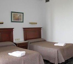 Двухместный номер Standard 2 отдельные кровати в Hostal Conchita Legazpi