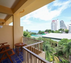 Двухместный номер Premium с видом на сад (двуспальная кровать) в Dusit Thani Pattaya
