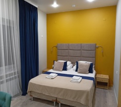 Номер семейный с 2 комнатами с балконом и с видом на горы в Эльбер