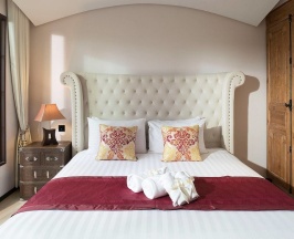Номер Superior с балконом в The Symphony Suites Pattaya