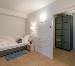 Номер стандарт с 2 односпальными кроватями в Loyal Guest House