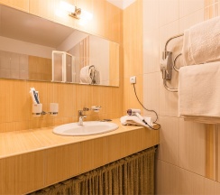 Люкс 2-х этажный с джакузи в Автор