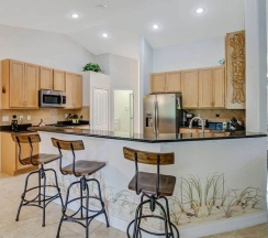 Коттедж в 1519 NW 31st Ave
