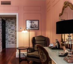 Улучшенный номер с видом во внутренний двор в Dom Boutique Hotel