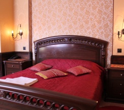 Двухместный полулюкс (двуспальная кровать) в У домика Петра