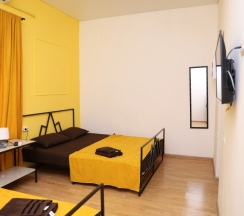 Шестиместные апартаменты с красивым видом из окна в Аибга