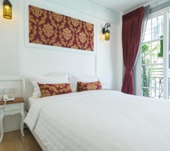 Двухместный номер Deluxe с балконом двуспальная кровать в White Ivory Bed & Breakfast