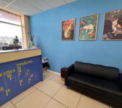 Кровать в 8-местном общем мужском номере в Сити-В