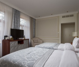 Классик с 2 кроватями с видом в атриум в Tsar palace luxury hotel