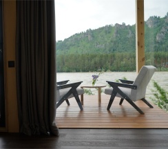 ДОМ РЕКА  (Дом у Катуни) в Катунь Dom Hotels