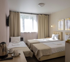 Twin/Double Room в Melton Hotel