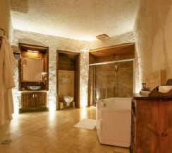 Двухместный люкс двуспальная кровать в Ottoman Cave Suites
