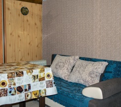 Студия с балконом и с красивым видом из окна в Манжерок