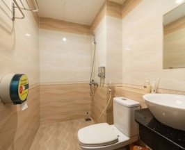 Двухместный номер Superior двуспальная кровать в Tribee Kinh Hostel & Bar