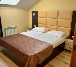 4-комнатные апартаменты люкс (мансарда) в Оазис