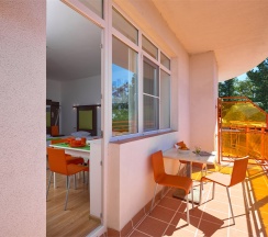 Стандарт 3-х местный с балконом в Диса