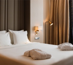 Номер категории «Люкс» с большой кроватью (King size) в Hilton Garden Inn Volgograd