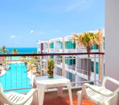 Двухместный номер Deluxe с видом на море двуспальная кровать в The samui beach resort