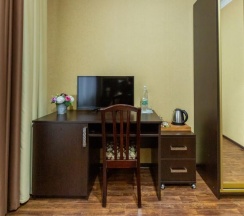 Номер стандарт с 1 двуспальной кроватью с балконом в Таурух