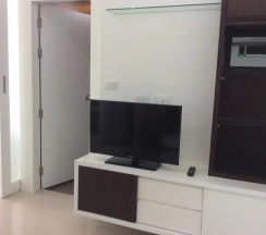 Двухместный номер Standard с балконом двуспальная кровать в The Scene Condo By The Rich