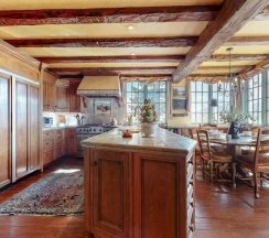 Коттедж с 4 комнатами в Juniper Ridge 16 5000 sq ft, Grand Chateau at Eagle, Expansive Mountain Views by RedAwning