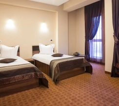 Четырёхместный номер Superior с видом на город 2 отдельные кровати в Inter Business Bucharest Hotel