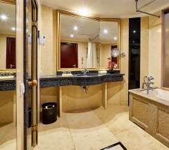 Люкс с сауной в The Rooms Boutique Hotel