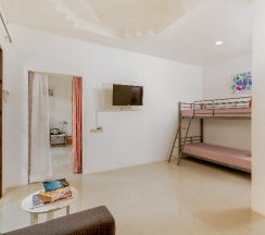 Семейный номер Standard с балконом в Club Bamboo Boutique Patong Beach Resort