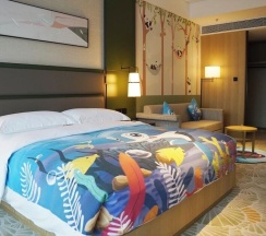 Двухместный семейный номер Standard двуспальная кровать в DoubleTree by Hilton Ya'An