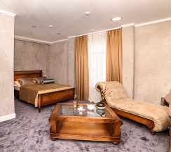 Номер полулюкс в Hotel Diamond