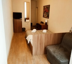 Семейный номер Comfort с видом на город (6 номер) в Jo inn