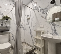 Студия 4 с собственной ванной комнатой и мини-кухней в Adagio Star.5